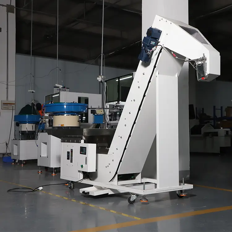 Machine de comptage et de conditionnement visuel automatique de pièces métalliques moulées de précision